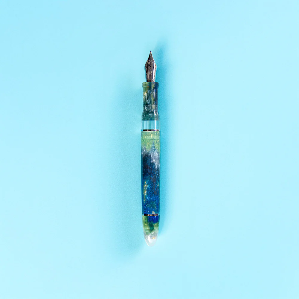 Cult Pens x Nahvalur Horizon Fountain Pen Polar Glow - Image 3