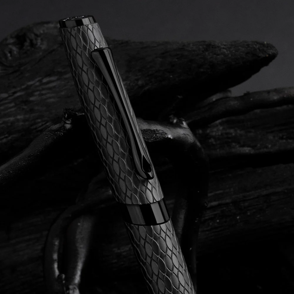 Diplomat Cobra Guilloche Fountain Pen Black - Image 4