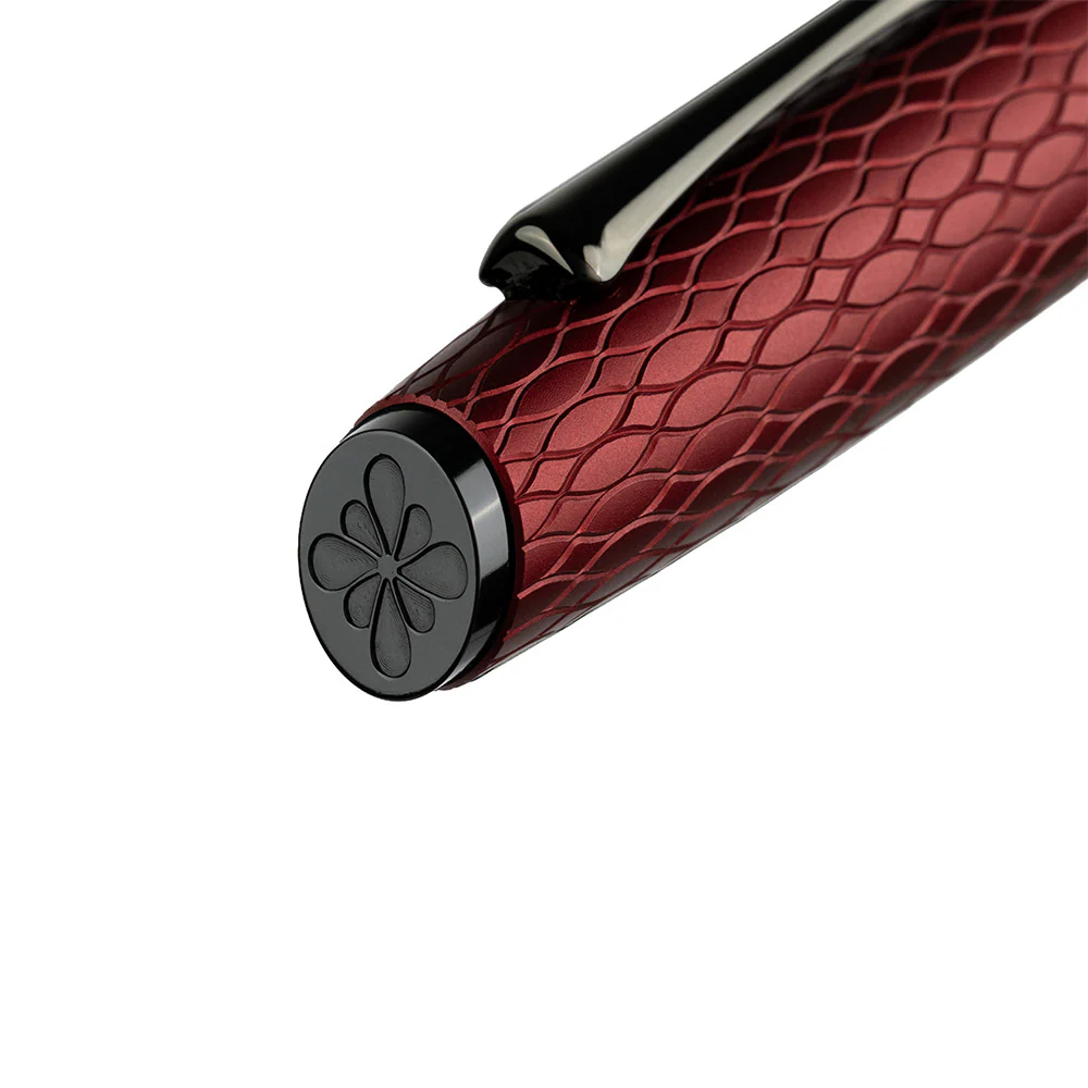 Diplomat Cobra Guilloche Fountain Pen Burgundy - Image 4
