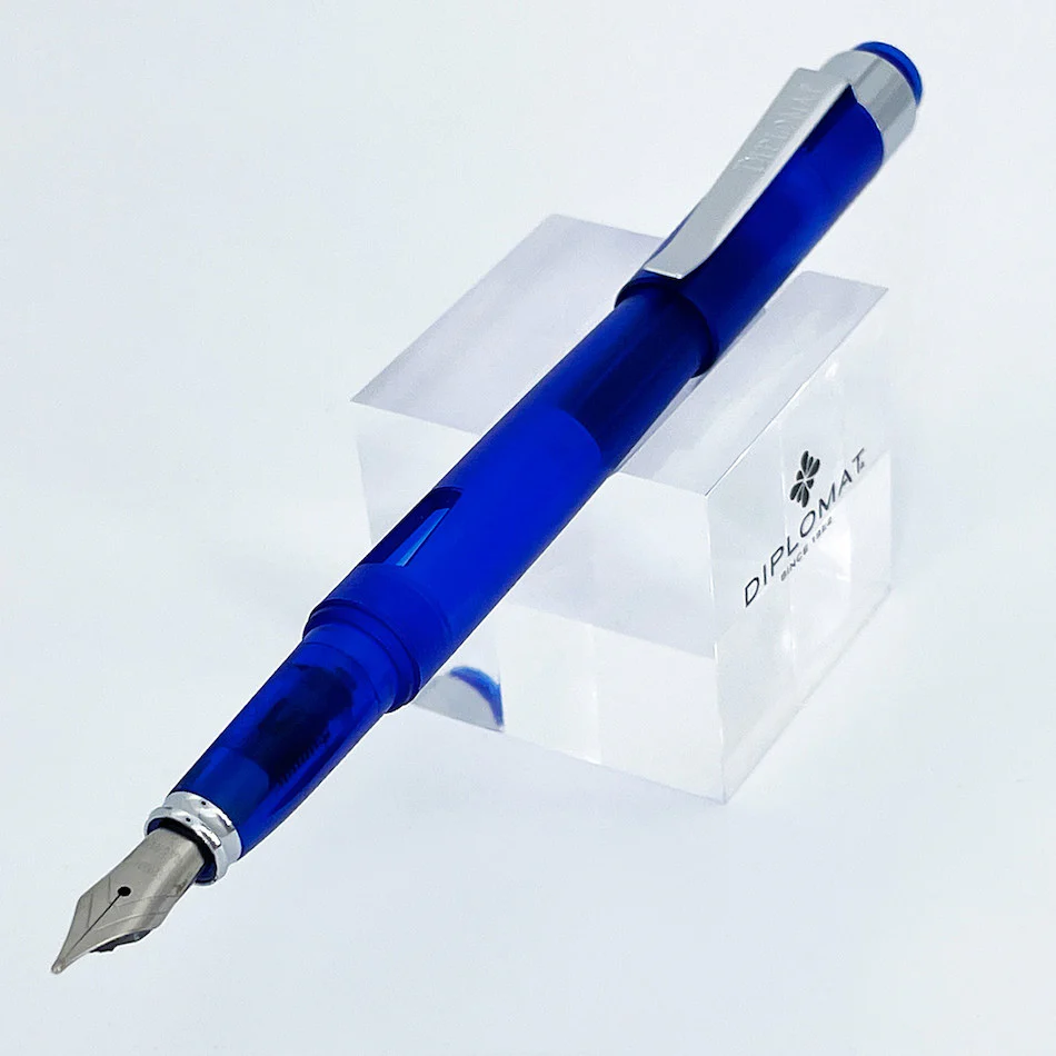 Diplomat Magnum Fountain Pen Demo Blue - Image 2