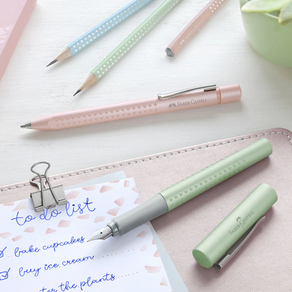 Faber-Castell Grip Pearl Edition Fountain Pen Turquoise - Image 3