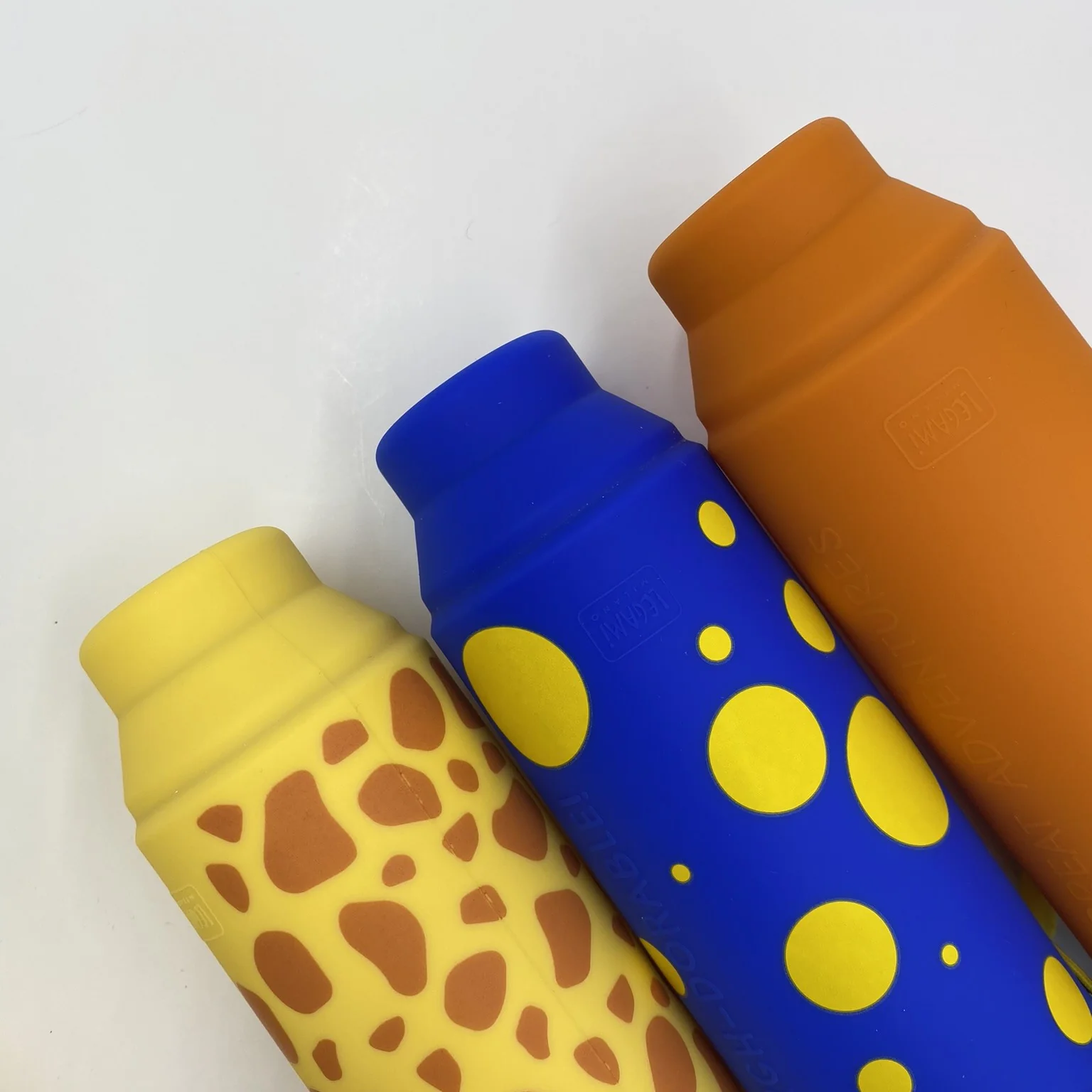 Legami Kawaii 2-in-1 Soft Silicone Pencil Case Bee - Image 5