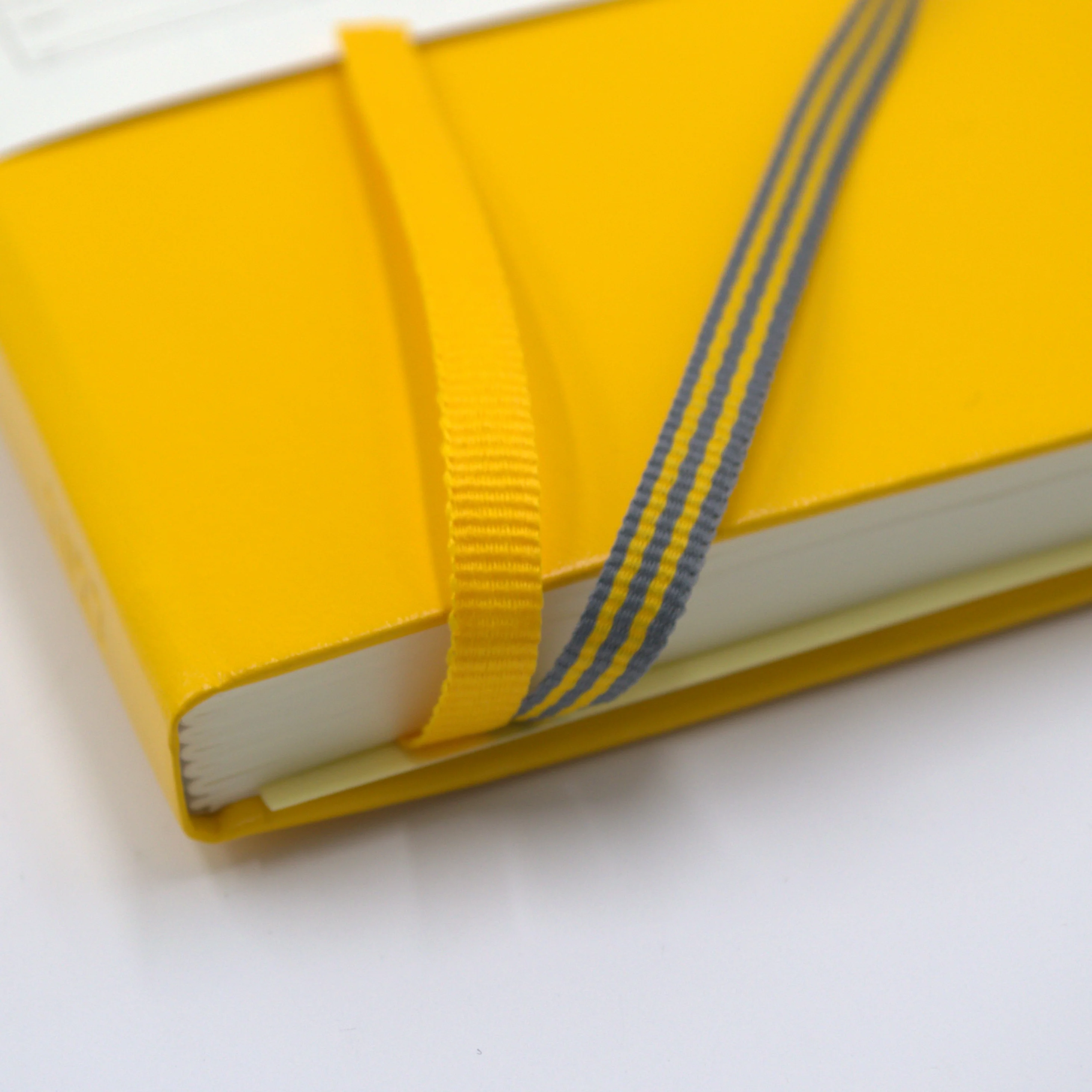 LEUCHTTURM1917 Weekly Planner & Notebook Medium (A5) 18 months 2026/2027 Sunflower - Image 5