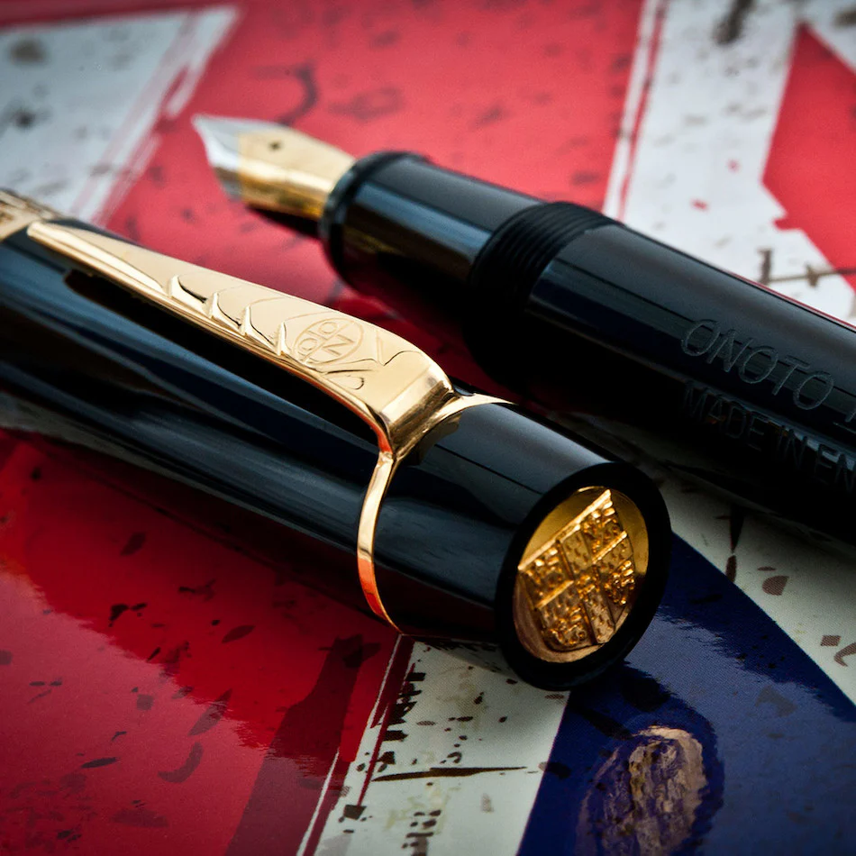 Onoto Magna 18ct Gold Nib Fountain Pen University of Cambridge - Image 2