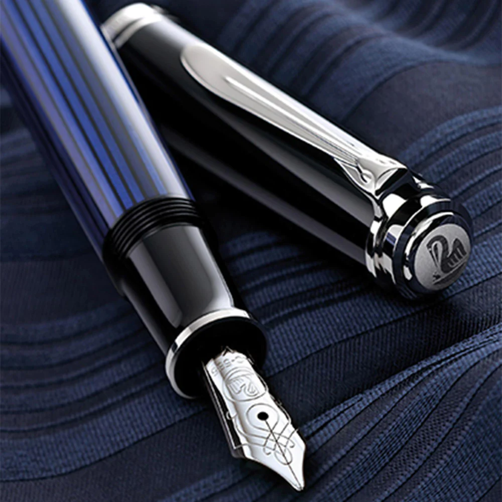 Pelikan Souveran M405 Fountain Pen Blue/Black - Image 2