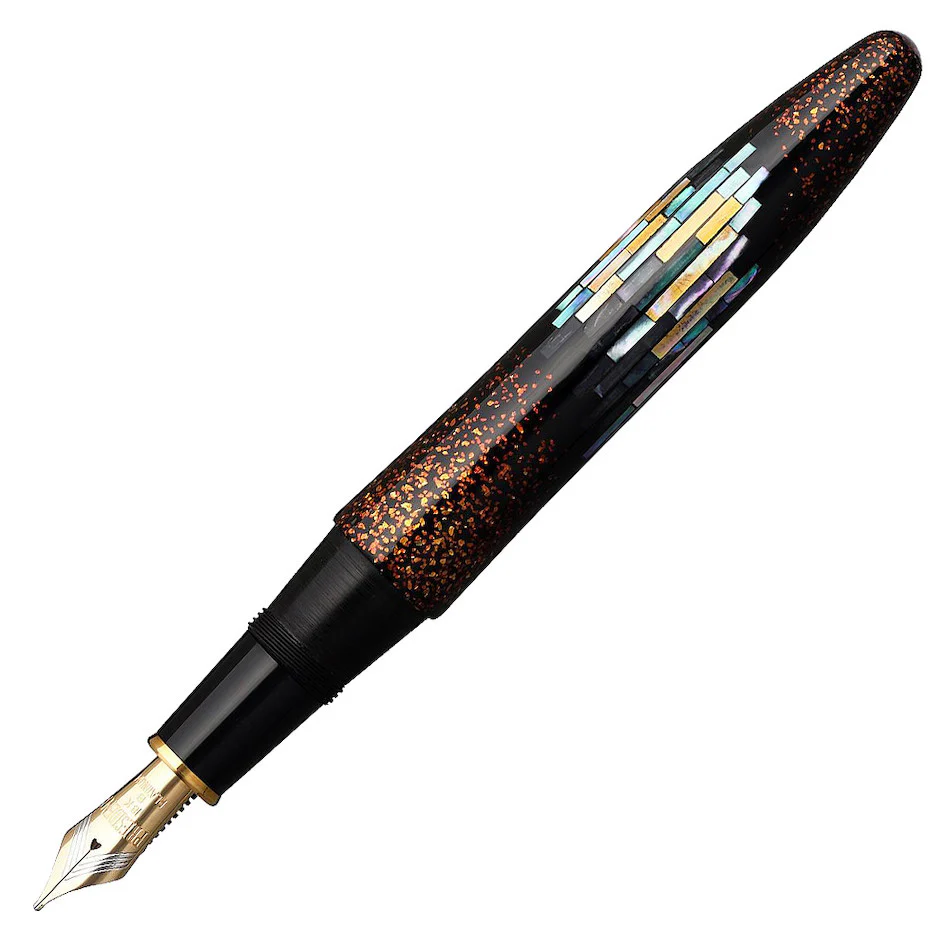 Platinum Izumo Hon-urushi Raden Maki-e Aurora Fountain Pen