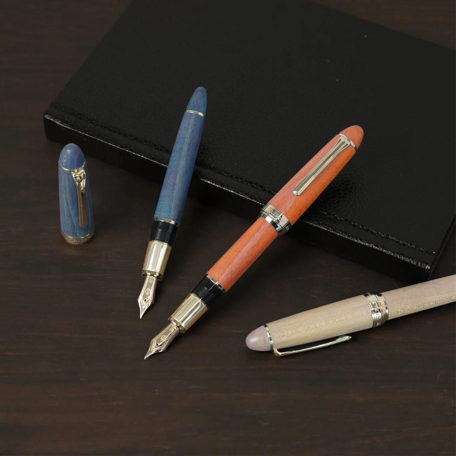 Sailor 1911 Large Fountain Pen Hard Maple Limited Edition Vermilion Medium Fine - Image 4