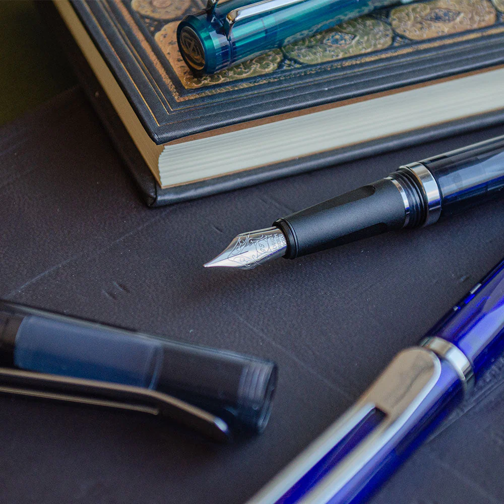 Taccia Facet Fountain Pen Clear Black - Image 2