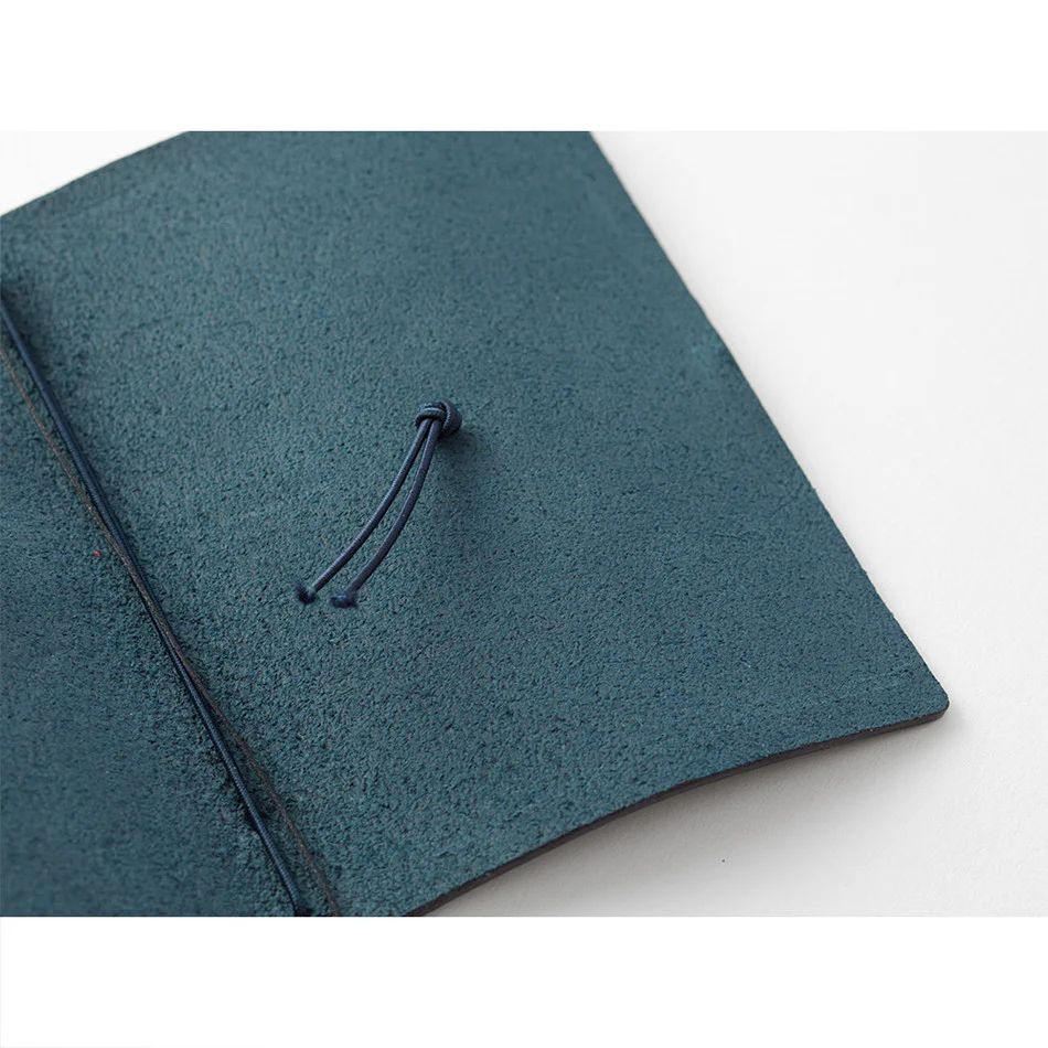 TRAVELER'S COMPANY Traveler's Notebook Leather Passport Size Blue - Image 7